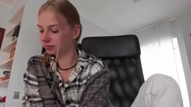Image 2 of magic_couple13 Stream on Chaturbate on 24 days ago