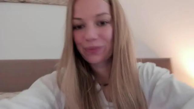 Image 8 of magic_couple13 Stream on Chaturbate on 3 months ago