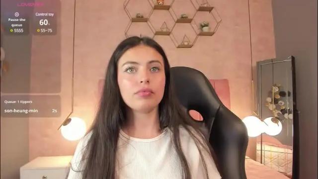 Image 3 of magic_fernanda Stream on Chaturbate on 2 months ago