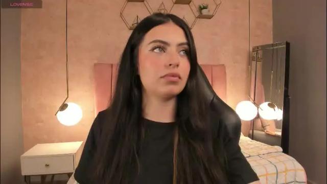 Image 4 of magic_fernanda Stream on Chaturbate on 2 months ago