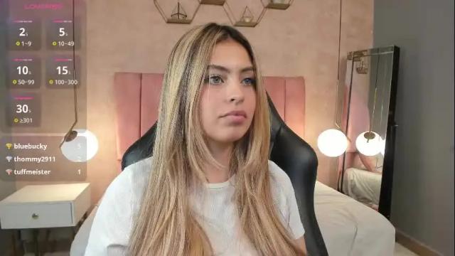 Image 11 of magic_fernanda Stream on Chaturbate on 2 months ago