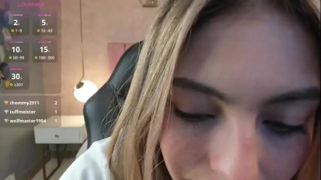 Image 6 of magic_fernanda Stream on Chaturbate on 2 months ago