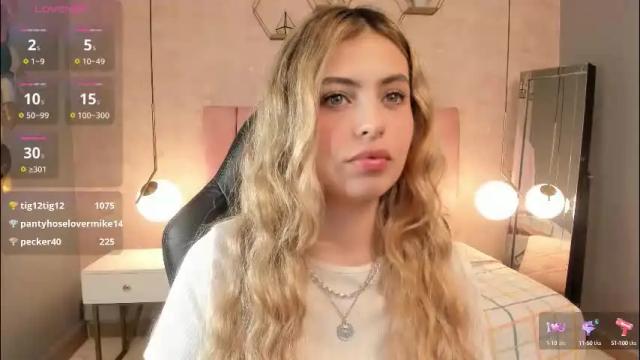 Image 12 of magic_fernanda Stream on Chaturbate on 2 months ago