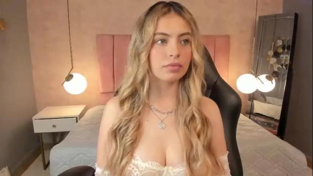 Image 4 of magic_fernanda Stream on Chaturbate on 2 months ago