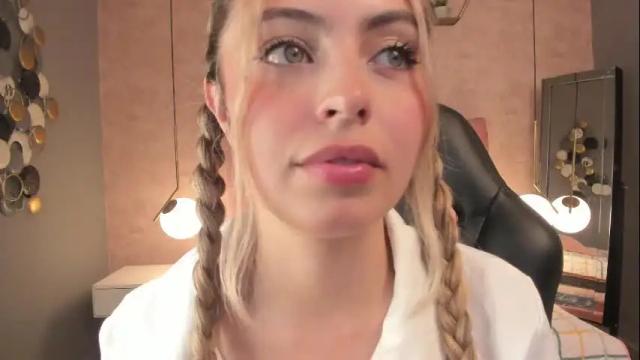 Image 10 of magic_fernanda Stream on Chaturbate on 2 months ago