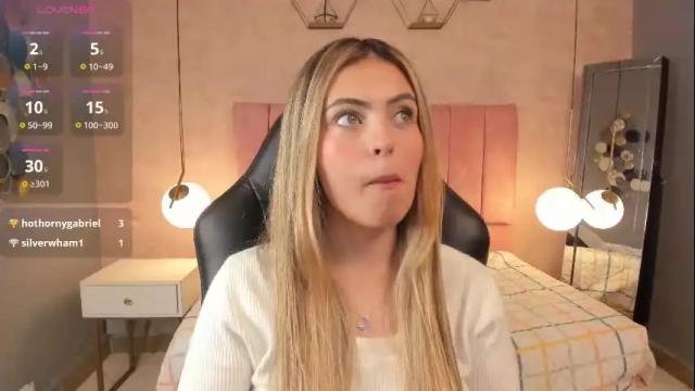 Image 2 of magic_fernanda Stream on Chaturbate on 2 months ago