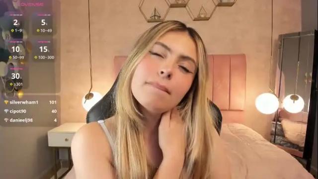 Image 3 of magic_fernanda Stream on Chaturbate on 1 month ago