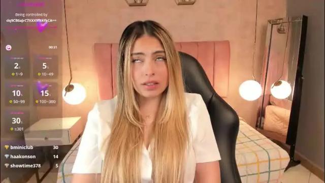 Image 4 of magic_fernanda Stream on Chaturbate on 1 month ago