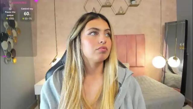 Image 10 of magic_fernanda Stream on Chaturbate on 13 hours ago