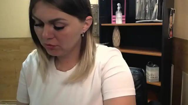 Image 12 of magic_katarina Stream on Chaturbate on 17 months ago