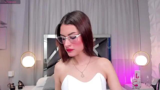 Image 2 of magic_rouse Stream on Chaturbate on 12 months ago