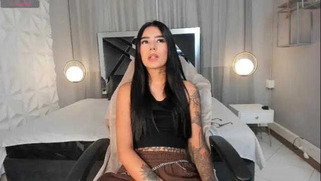Image 2 of magic_scarlet Stream on Chaturbate on 1 month ago