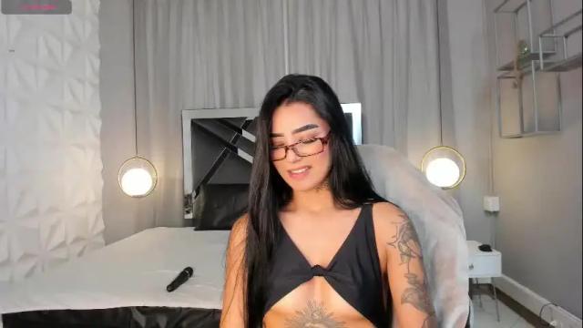 Image 6 of magic_scarlet Stream on Chaturbate on 1 month ago