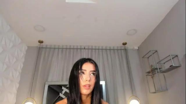 Image 2 of magic_scarlet Stream on Chaturbate on 1 month ago
