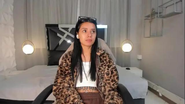 Image 6 of magic_scarlet Stream on Chaturbate on 1 month ago