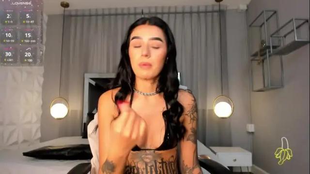 Image 8 of magic_scarlet Stream on Chaturbate on 1 month ago