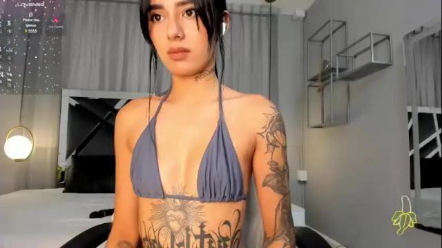 Image 8 of magic_scarlet Stream on Chaturbate on 1 month ago