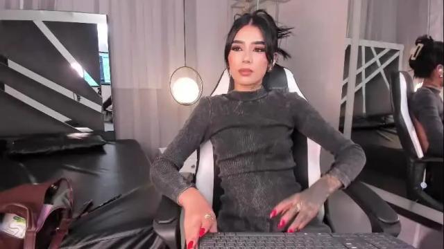 Image 3 of magic_scarlet Stream on Chaturbate on 27 days ago