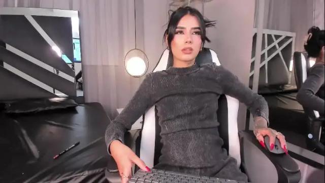 Image 6 of magic_scarlet Stream on Chaturbate on 27 days ago