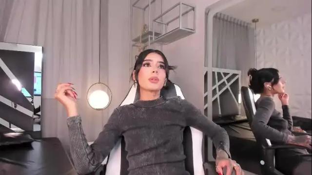 Image 7 of magic_scarlet Stream on Chaturbate on 27 days ago