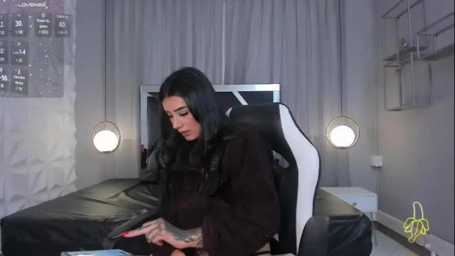 Image 3 of magic_scarlet Stream on Chaturbate on 20 days ago