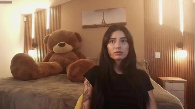 Image 3 of magic_scarlet Stream on Chaturbate on 2 days ago
