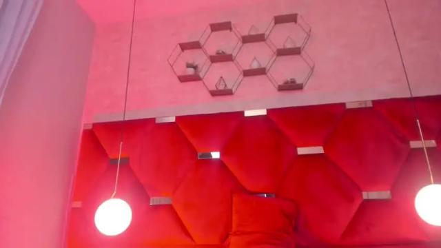 Image 7 of magic_tiffany_coonor Stream on Chaturbate on 14 months ago
