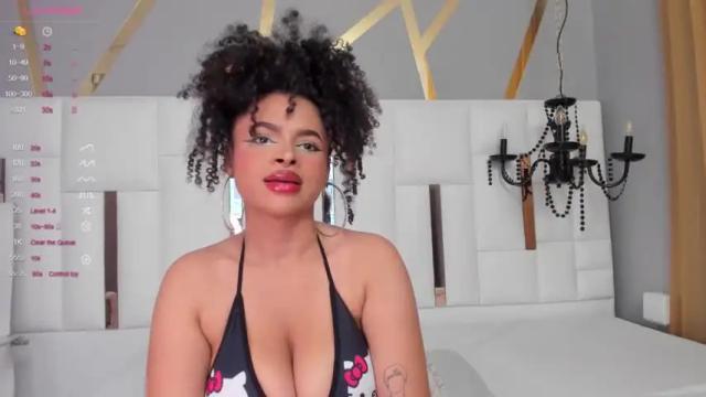 Image 2 of magic_valery Stream on Chaturbate on 20 months ago