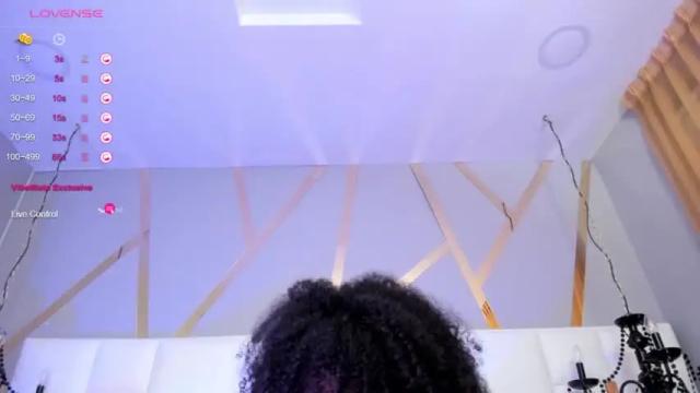 Image 7 of magic_valery Stream on Chaturbate on 19 months ago