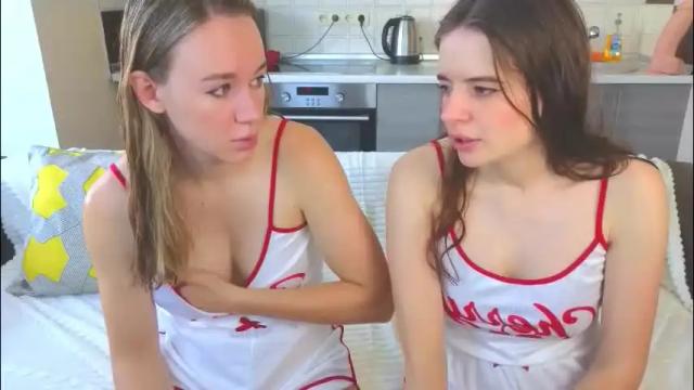 Image 3 of magical_mermaids Stream on Chaturbate on 1 month ago
