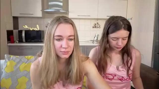 Image 3 of magical_mermaids Stream on Chaturbate on 1 month ago