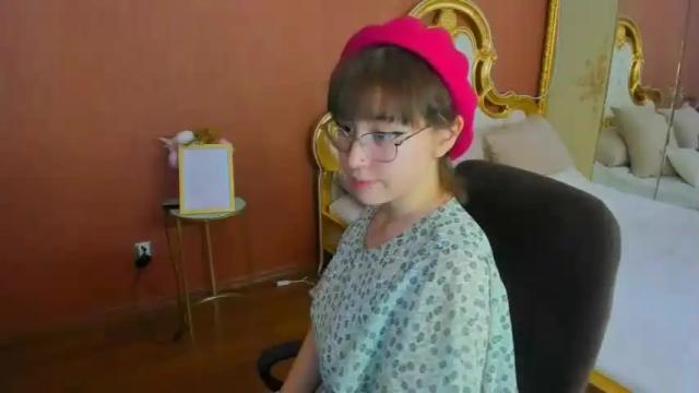 Image 8 of magicalgirll Stream on Chaturbate on 19 months ago