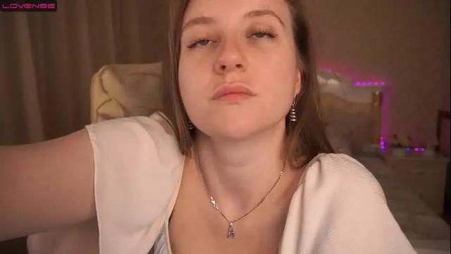 Image 2 of magicariel Stream on Chaturbate on 21 months ago
