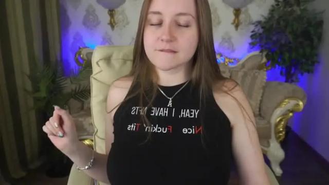 Image 2 of magicariel Stream on Chaturbate on 20 months ago