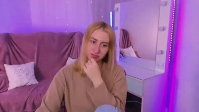 Image 3 of magicfaairy Stream on Chaturbate on 23 months ago