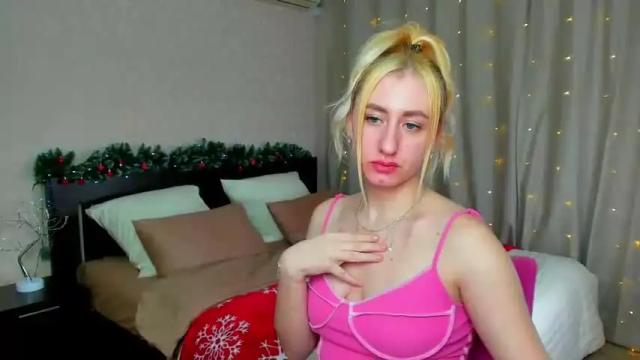 Image 2 of magicfaairy Stream on Chaturbate on 21 months ago