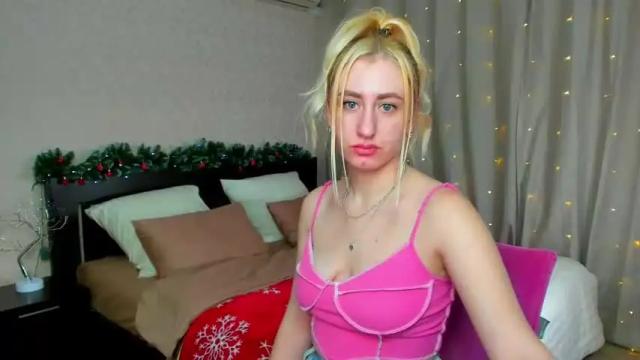 Image 4 of magicfaairy Stream on Chaturbate on 21 months ago