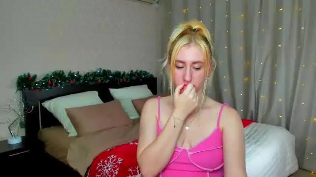 Image 6 of magicfaairy Stream on Chaturbate on 21 months ago