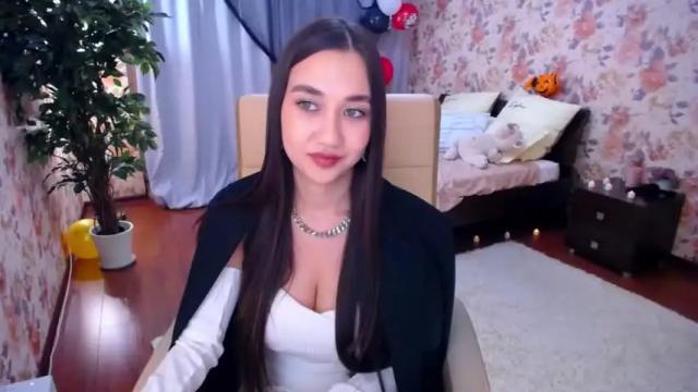 Image 7 of magicinsidemee Stream on Chaturbate on 19 months ago