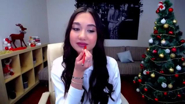 Image 2 of magicinsidemee Stream on Chaturbate on 18 months ago