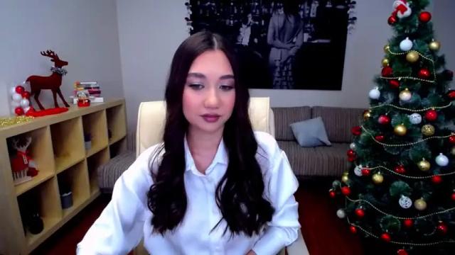 Image 7 of magicinsidemee Stream on Chaturbate on 18 months ago