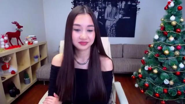 Image 3 of magicinsidemee Stream on Chaturbate on 18 months ago