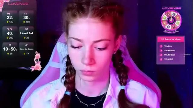 Image 2 of magicladyy Stream on Chaturbate on 1 month ago