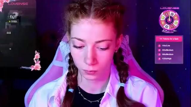 Image 3 of magicladyy Stream on Chaturbate on 1 month ago