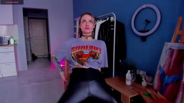 Image 3 of magiclovexo Stream on Chaturbate on 13 months ago