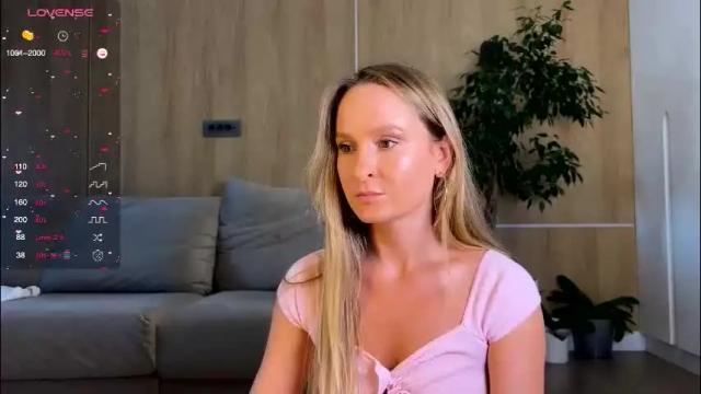 Image 6 of magicpeaach Stream on Chaturbate on 5 months ago