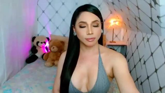 Image 2 of magneticbeauty Stream on Chaturbate on 17 months ago