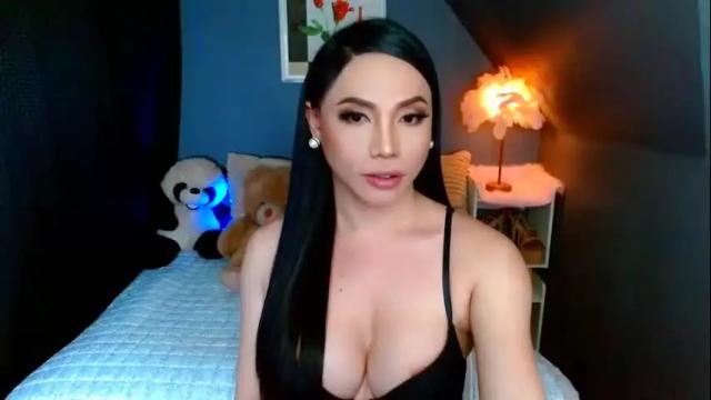 Image 12 of magneticbeauty Stream on Chaturbate on 17 months ago