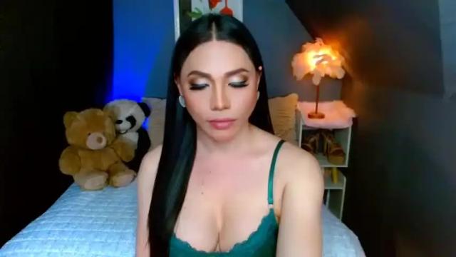 Image 7 of magneticbeauty Stream on Chaturbate on 16 months ago