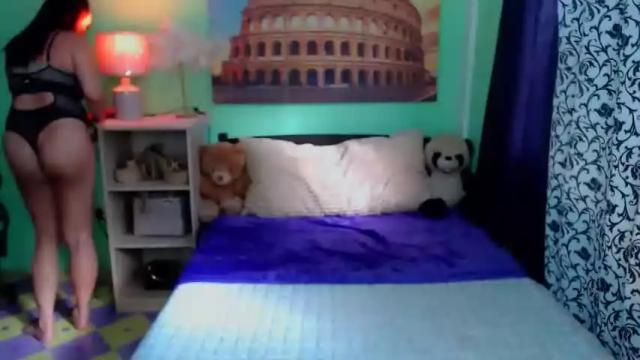 Image 4 of magneticbeauty Stream on Chaturbate on 16 months ago
